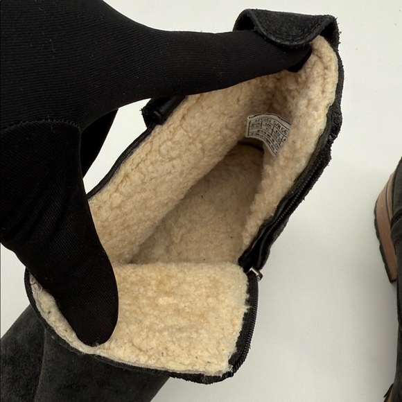 Ugg Mercer Genuine Sheep Skin and Leather Black Cold Weather Ankle Boots - Picture 6 of 13